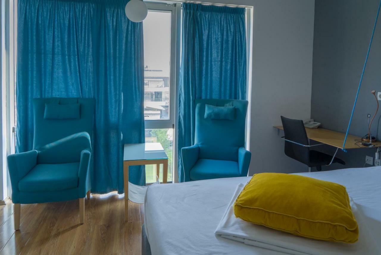 Transit Hotel Central Skopje Bagian luar foto