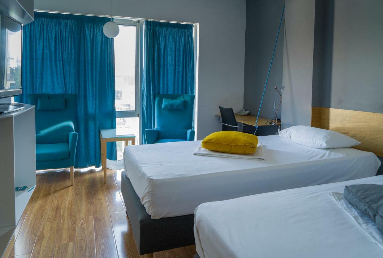 Transit Hotel Central Skopje Bagian luar foto