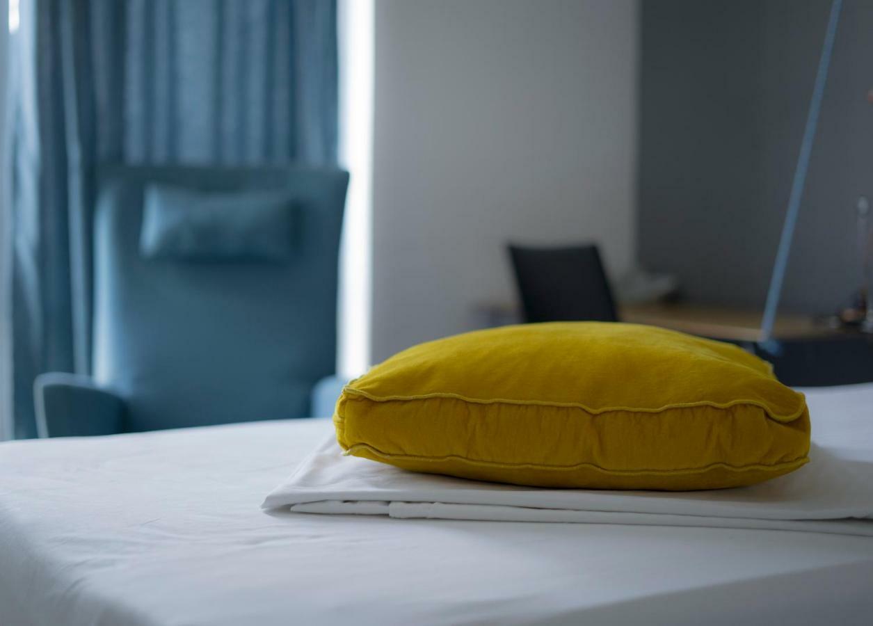 Transit Hotel Central Skopje Bagian luar foto